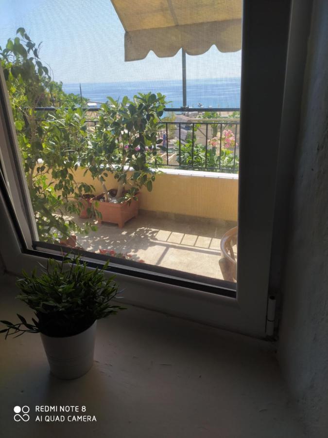 Brb Rooms Himare Buitenkant foto