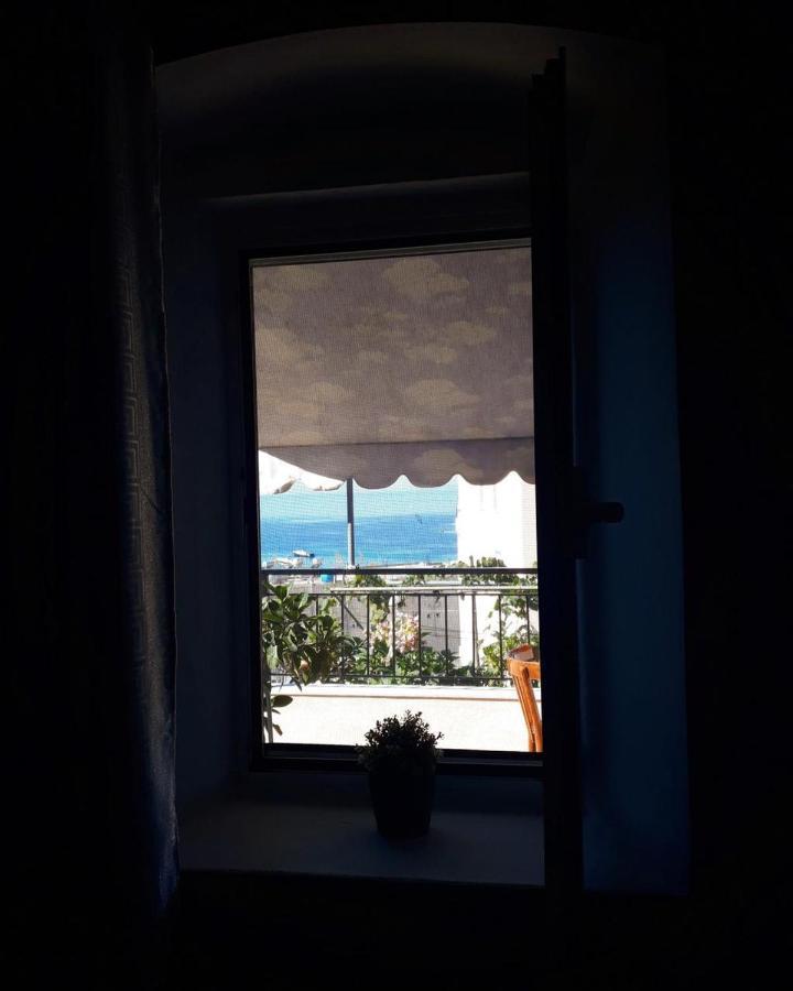 Brb Rooms Himare Buitenkant foto