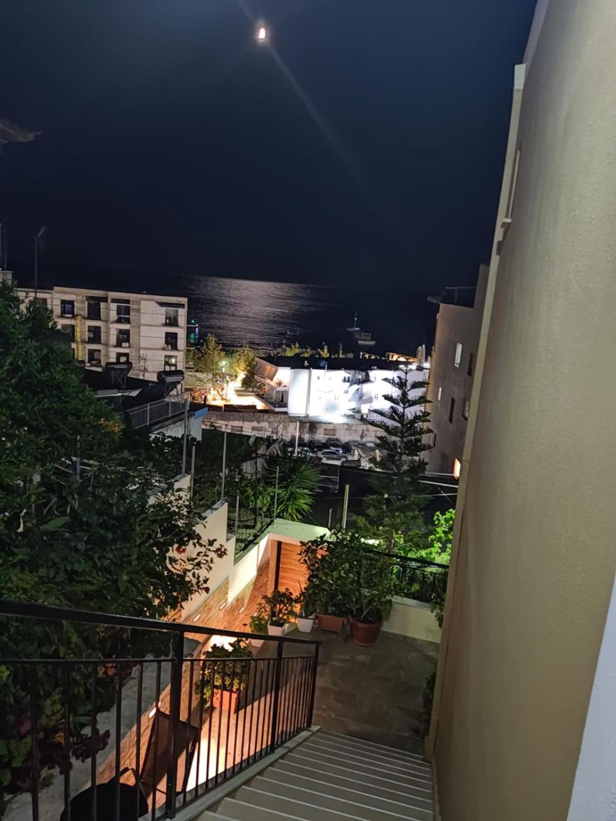 Brb Rooms Himare Buitenkant foto