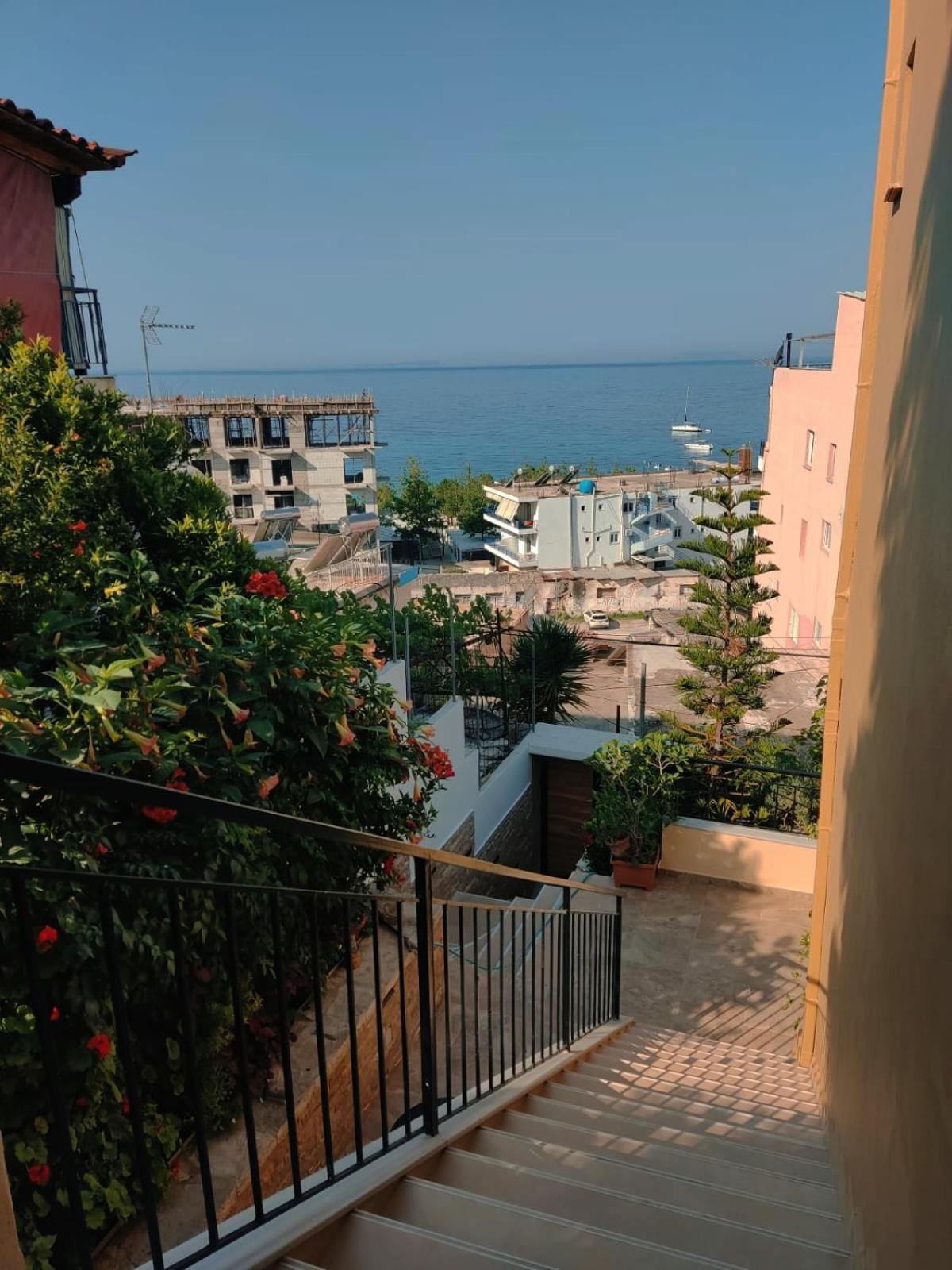 Brb Rooms Himare Buitenkant foto